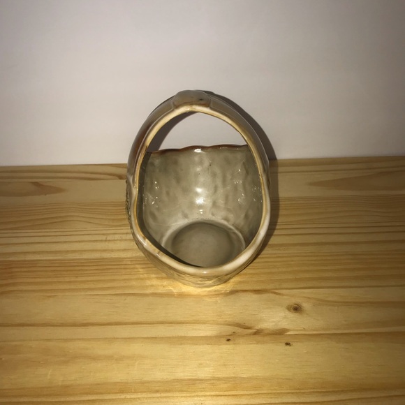 Hand made glass basket - Picture 2 of 5